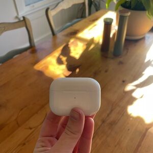 Apple AirPods (Model A2968)